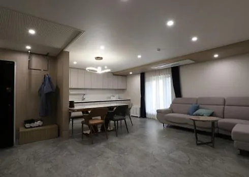 H Avenue Hwamyeong モーテル *
